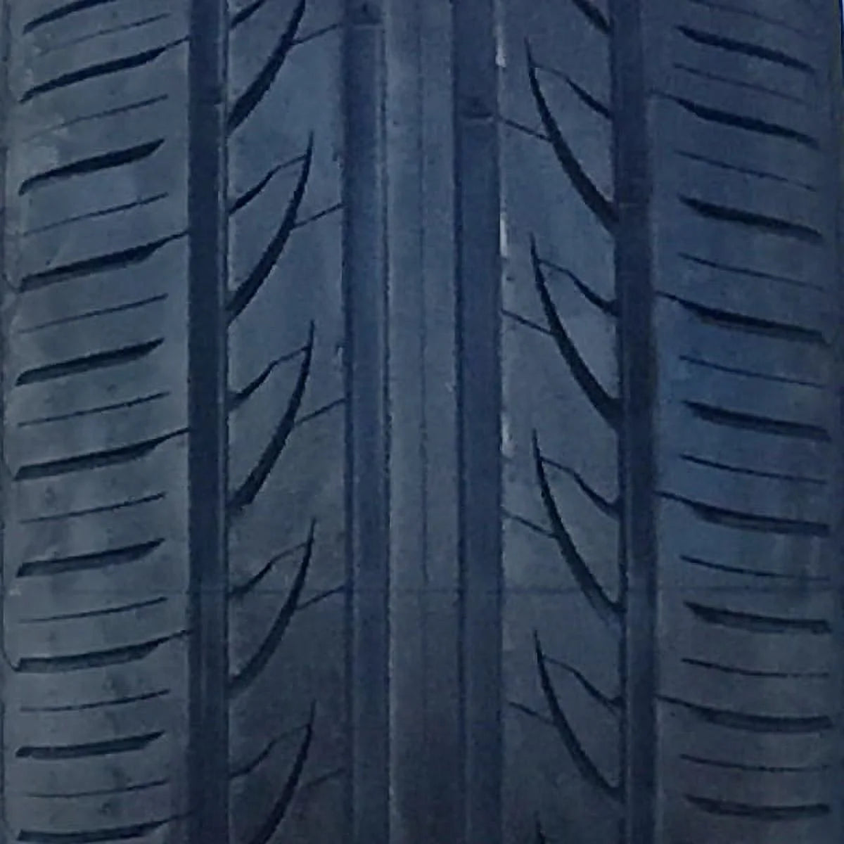Set of 4 225/60ZR18 All Season Ultra High Performance Tire X135