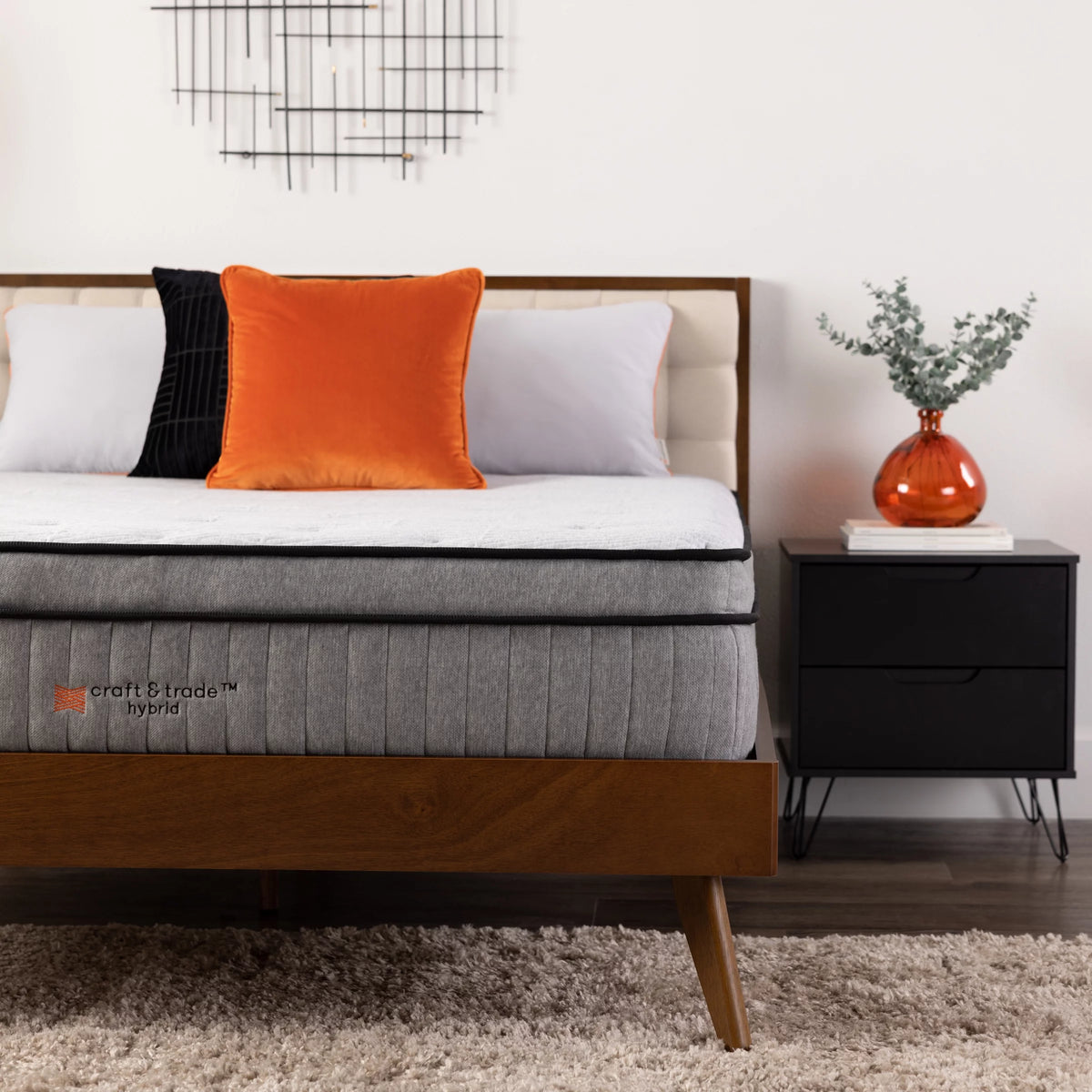 California King Hybrid Mattress with 2 Pillows W803302
