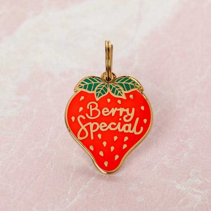 Berry Special Pet ID Tag U25009