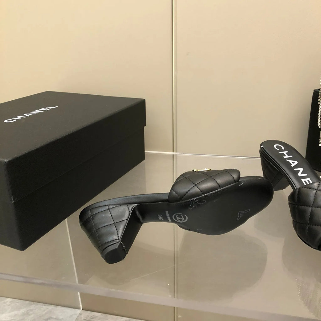 Black Mules R147