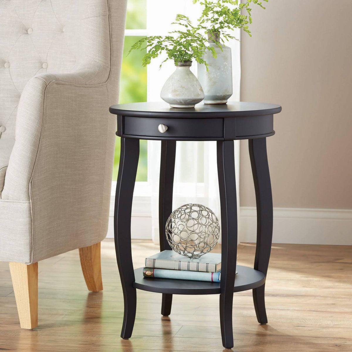 Round Accent End Table X24618