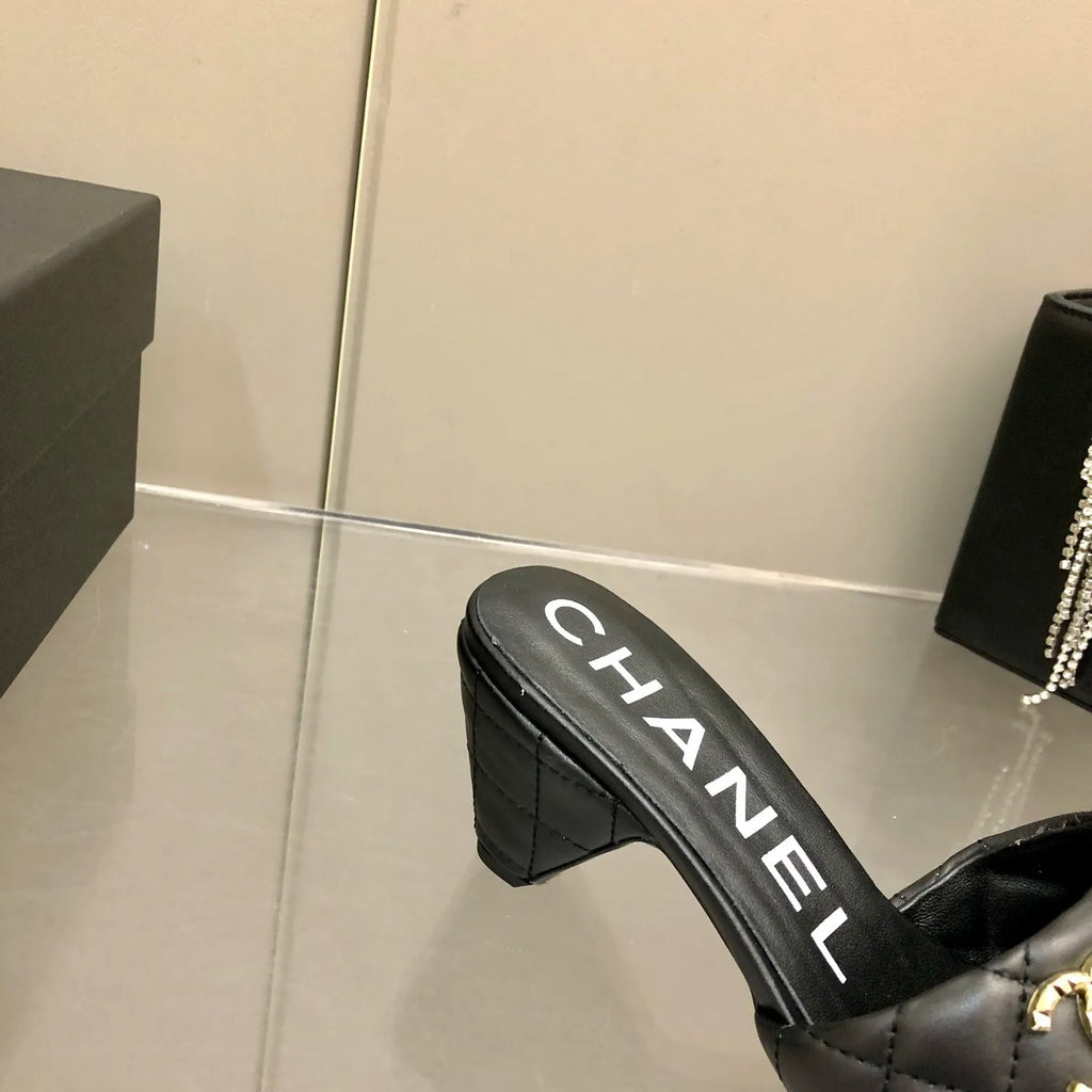 Black Mules R147