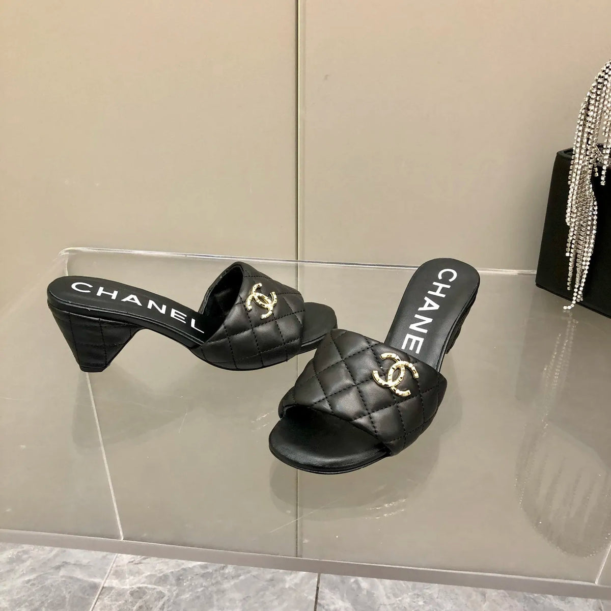 Black Mules R147