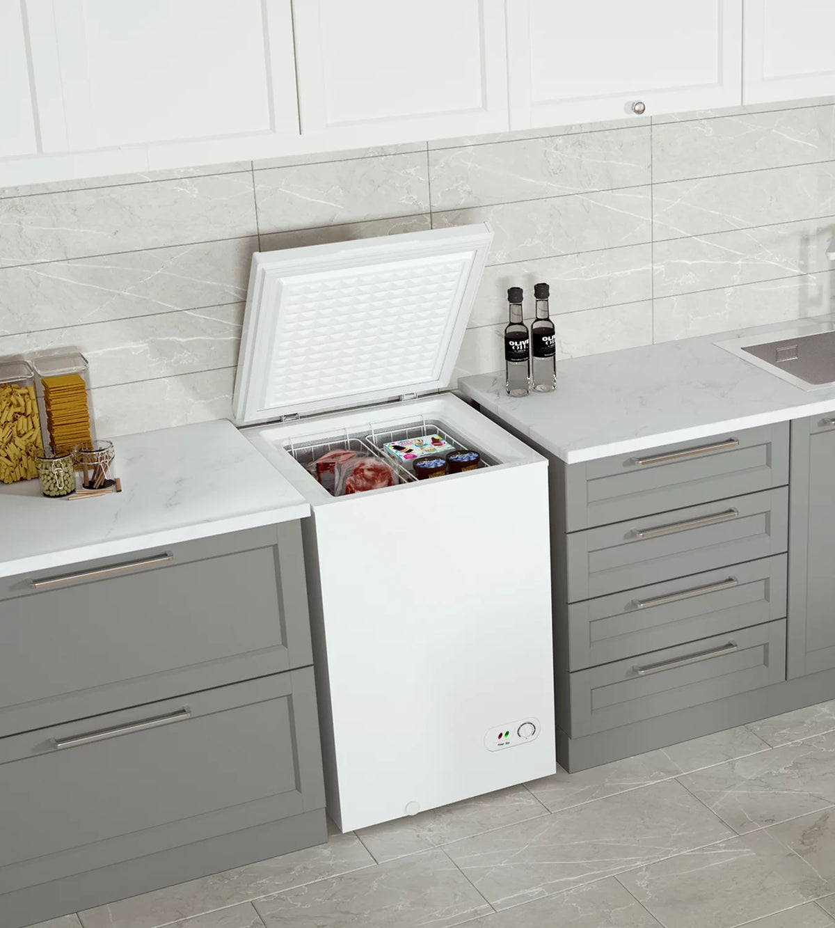 3.5 Cu Ft Compact Chest Freezer with 2 Removable Baskets R461752