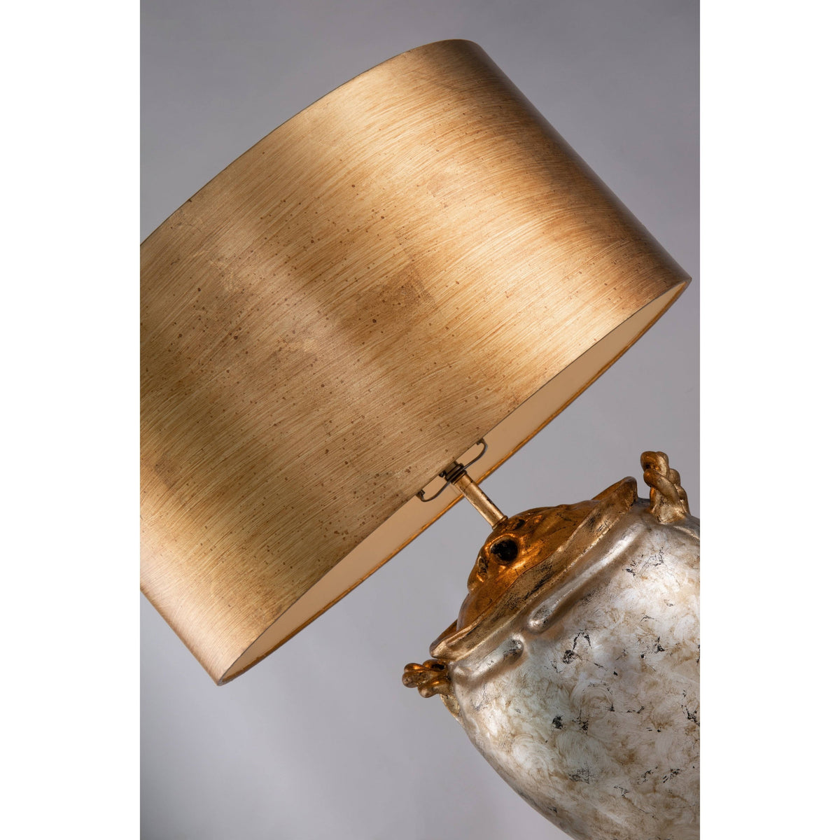Traditional Metal Table Lamp R76693