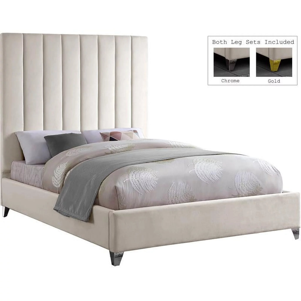 Velvet Queen Bed in Cream S280597