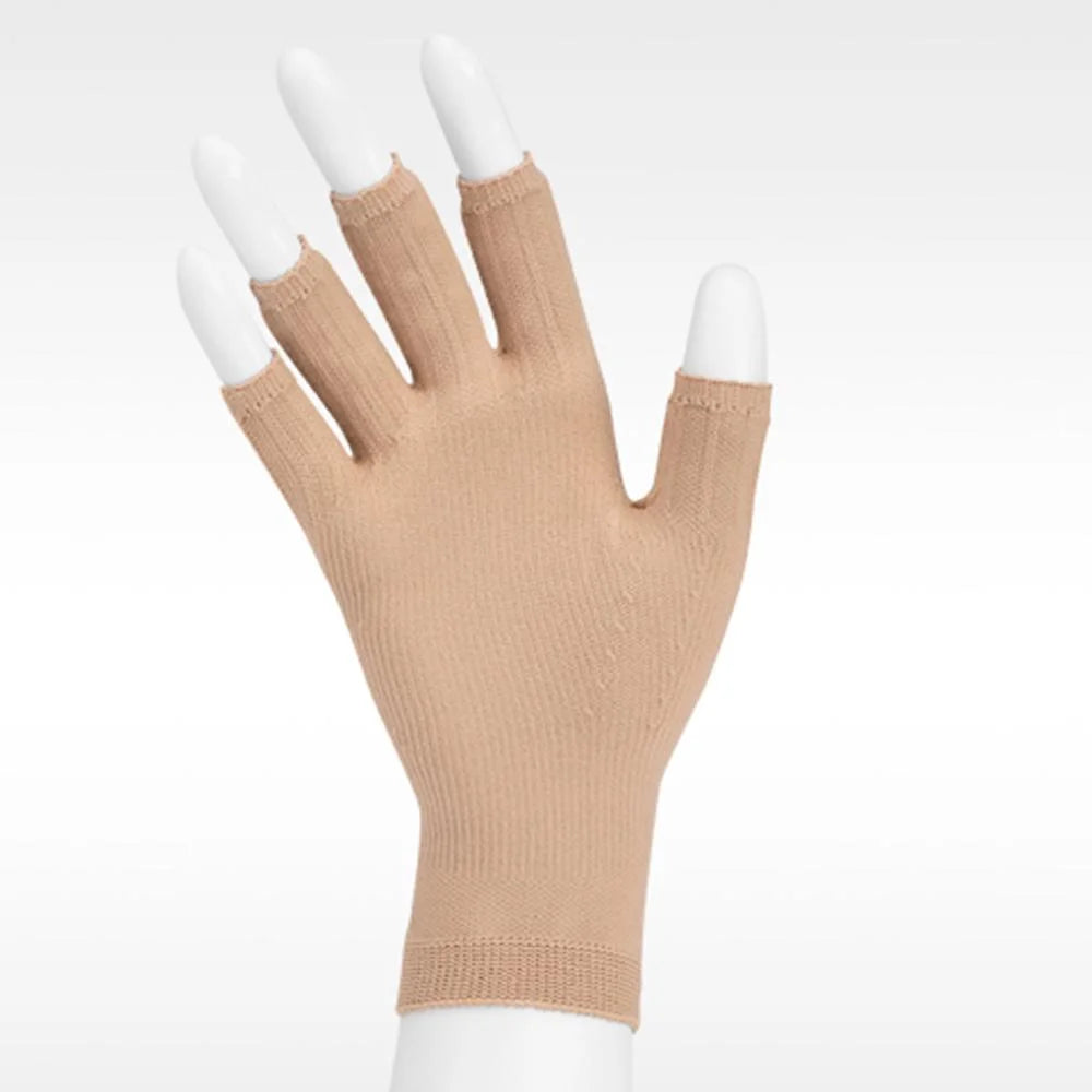 15-20 mmHg Compression Glove Left D71797