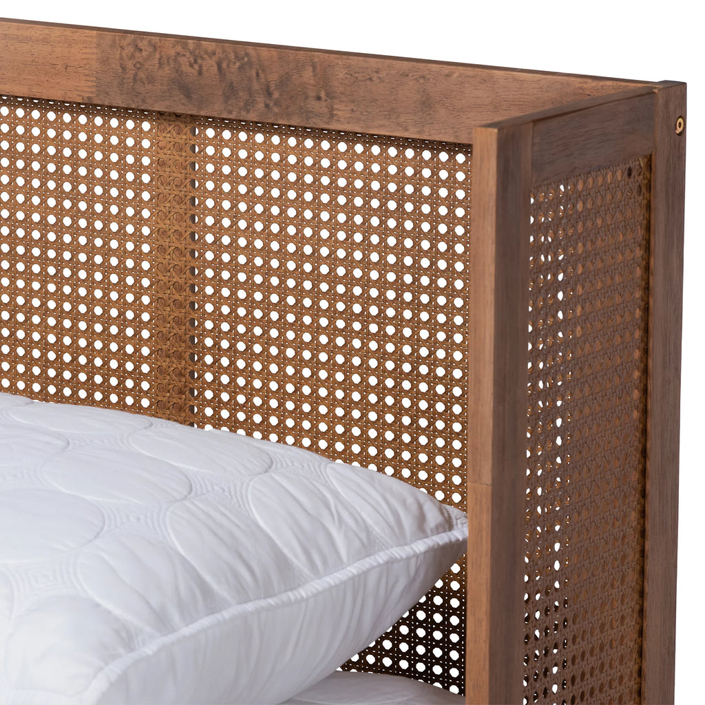 Queen Size Wood and Synthetic Rattan Platform Bed P41240