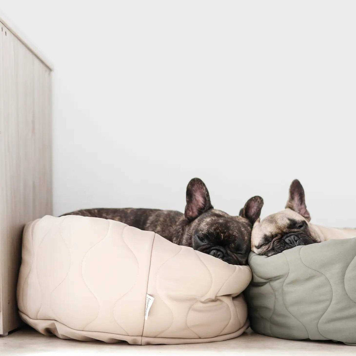 Reversible Donut Pet Bed F82733