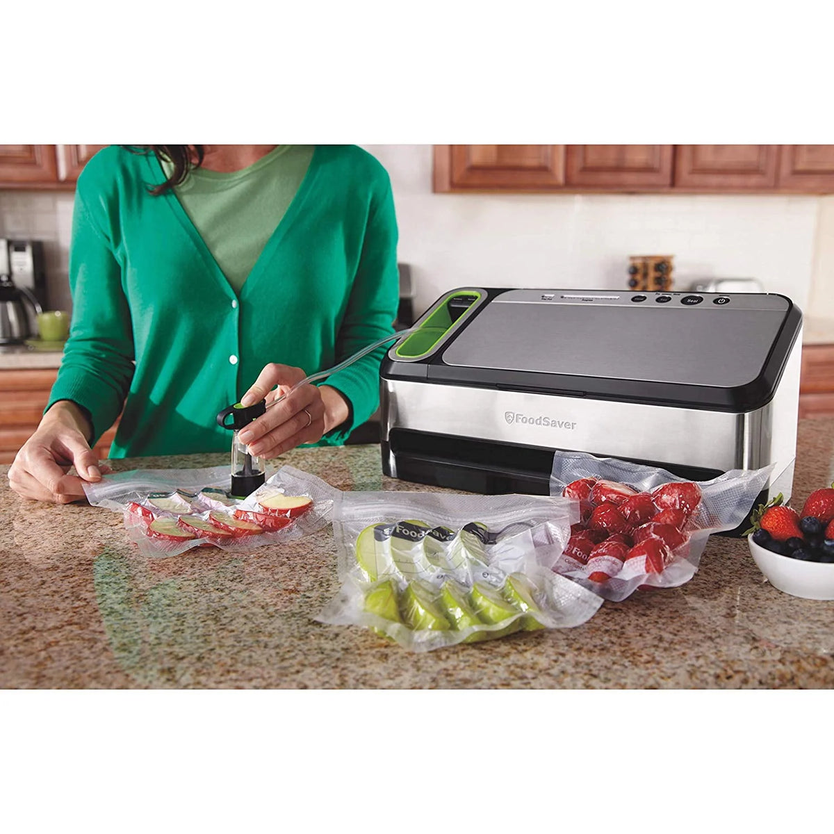 Automatic Vacuum Sealing System with Handheld Sealer Y86654