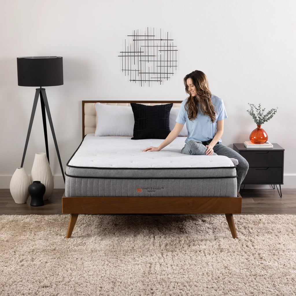 California King Hybrid Mattress with 2 Pillows W803302